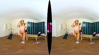 Socials Thot - Fit Babe Striptease In The Locker Room