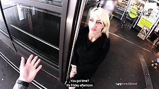 Vivid Harleen Van Hynten at german outdoor smut