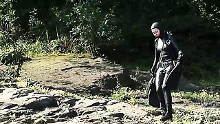 Public amateur fucked outdoors before cumshot