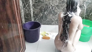 Sister in law ko bathroom me pakad ke chod diya
