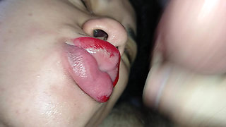 CREAMPIE ON THE SLUT'S BIG LIPS, she waits eagerly for hot milk