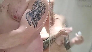 A Shower and Piss with a Londoner