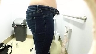 Sizzling Amateur Cock sucking Brunette on Cam