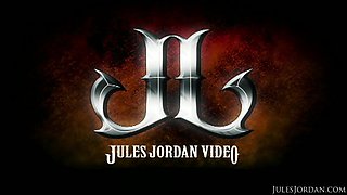 Candice Dare's Bubble Butt Attracts Big Black Cocks - Exclusive Scene - JulesJordan