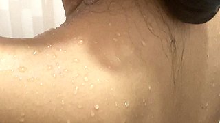 Horny Tamil Aunty Bathing Scene
