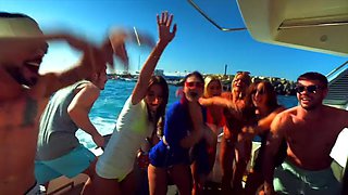Swamebus Arrives in Tenerife