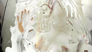 Big boobs, nipple play, mientras se ducha