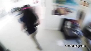 Pizza delivery girl fucks for cash on video
