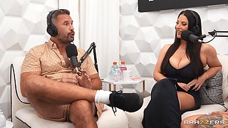 Sex orgy with BBWs Angela White and Connie Perignon