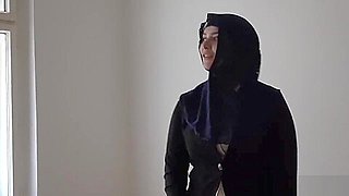 Sex With Muslims Rich Muslim lady Nikky Dream wants to buy apartments