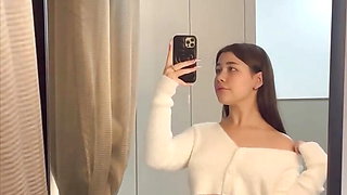 Sexy girlfriend turns naked in front of the mirror