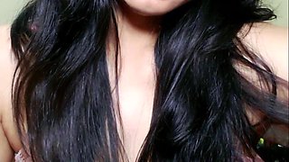 Showing Her Nude Body to Stranger, Horny Girl From Indonesia Want to Fucked