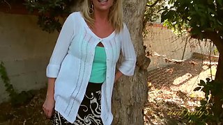 Macy Maddison interviews with Ashley Stone for Aunt Judy's