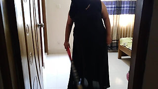 Niqab Hookup - Hot Arab BBW Teen Maid Fucked by Boss When She Was Cleaning Office!