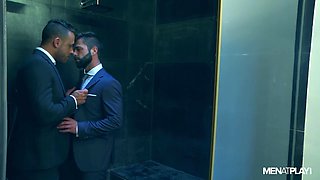 2 Wet, Editor's Cut - MENatPLAY