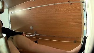 Cumshot amateur MILF suck and jerks dude in the bedroom
