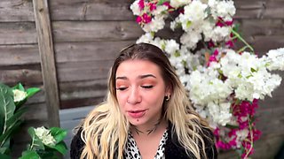 Luna, 30, offers the services of two handsome stallions! - Jacquie et Michel TV