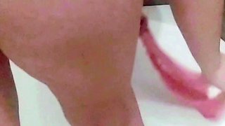 Peeing in My Panties Turns Me on