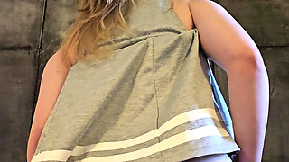 College Girl Alice Klay Use Her Feet to Make Me Cum