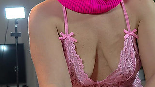 Natascha Blond Special Hand Massage