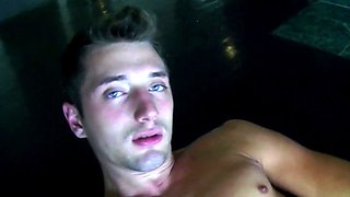 Horny Guy Drench Himself In Hot Piss