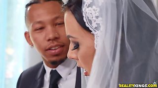 BBC fucks Bride before Ceremony then Bails TFO