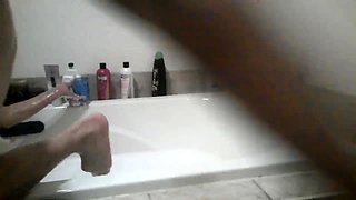 Exciting amateur lovers enjoy a hot bath and a wild fucking