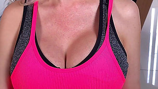 JOI Handjob with Bad Bella 4K