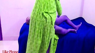 Sexy MILF Aunty Was so Horny Then She Fuck Me on Her Bed Tied My Head and Hands