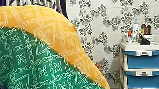 Desi step-mom wearing saree