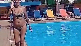 How a Sexually Lonely Housewife on Vacation in the Pool Learns to Dive