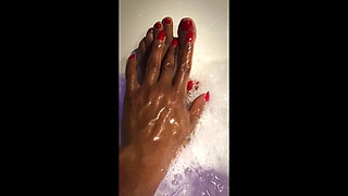 CHLOE SOLES - FOOT FETISH SLAVE WORSHIP SEXY FEET BATH TIME WITH MISTRESS