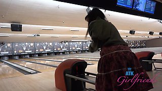 Teen girl blows him on their way to the bowling alley POV