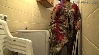 Perverted Stepmother Orders 18 Year Old Stepson To Eat Her Pussy