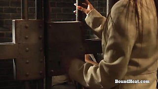 Bound Heat - babe action