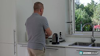 Cock-squeezing Nubile Sofia Smith Gets Her Lil Rear entrance Opened up By A Monstrous Meatpipe