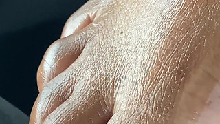 Car Session Giving @amazon_godess_ Oily Feet Rub She Dominated Toejob Splash