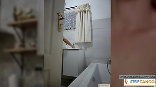 NaughtyAna Voluptuous entertainment at stripTango