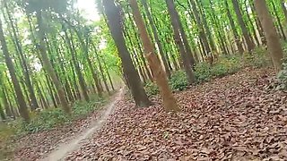 Desi Bhabhi Urineing in the Jungle