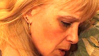 Amateur French Mature Lady Got Her Tight Ass Penetrated