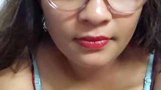 Indian beauty captivates with curvy, live sensual charm