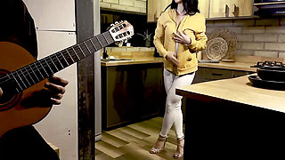 Bigboobs Colombian Skinny Surprises with His Music and His Big Cock, Alicia Trece - Mike Zander