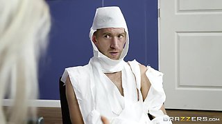 The Office Mummy With Rachel Roxxx, Danny D - Brazzers