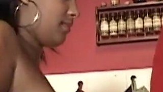 The young black maid is very sexy and the landlord fucks her pussy