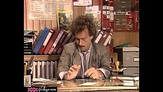 Hot Secretary Gives Under Desk Blowjob - Vintage Office Sex