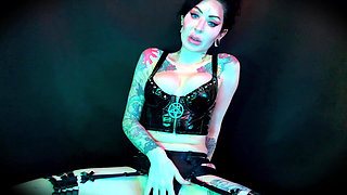 Pay for My Mani and Pedi - Findom, Ripoff,goddess Worship