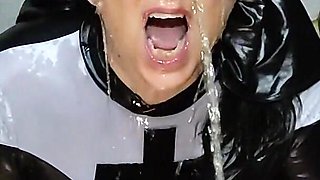 Golden Shower Time