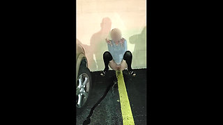 Bar Pee Slut