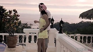 Babes - hidden getaway - Julia Roca