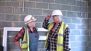 Builders Wives More Interested In Fucking Than Building - ClaireKnight